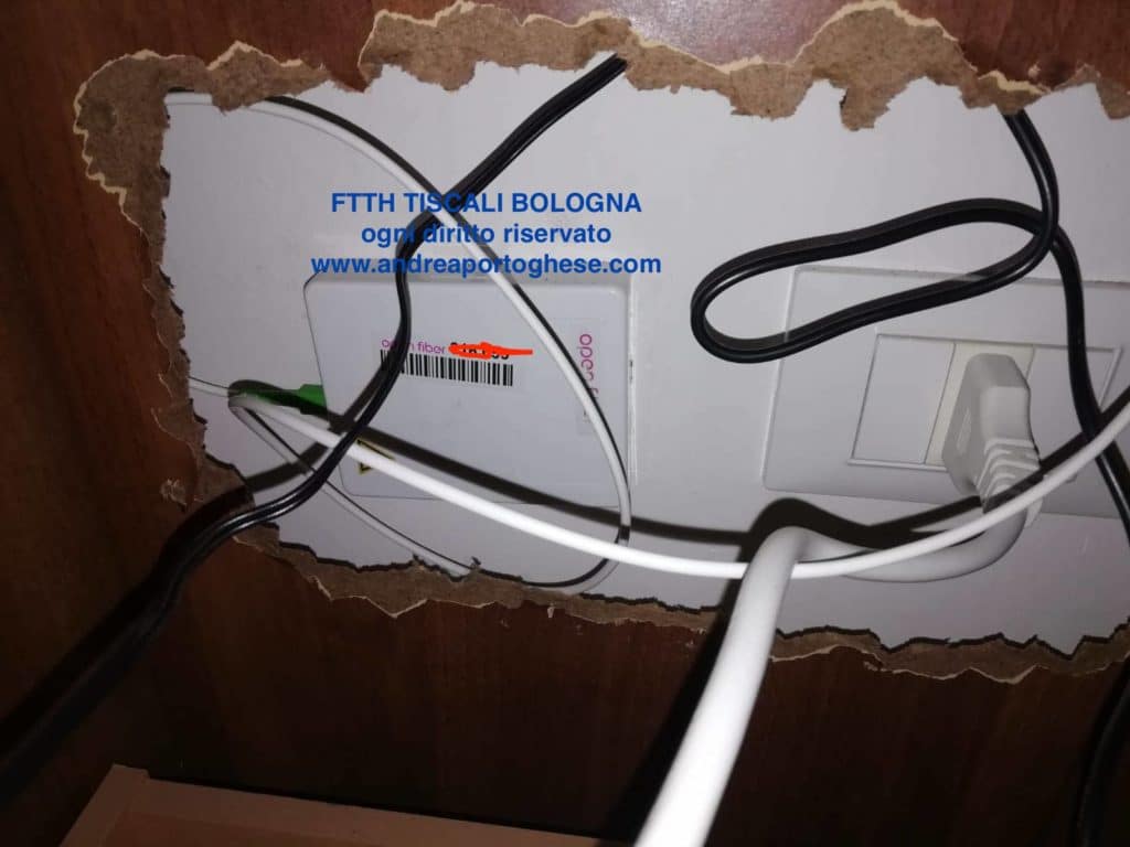 BORCHI ONT FTTH BOLOGNA TISCALI